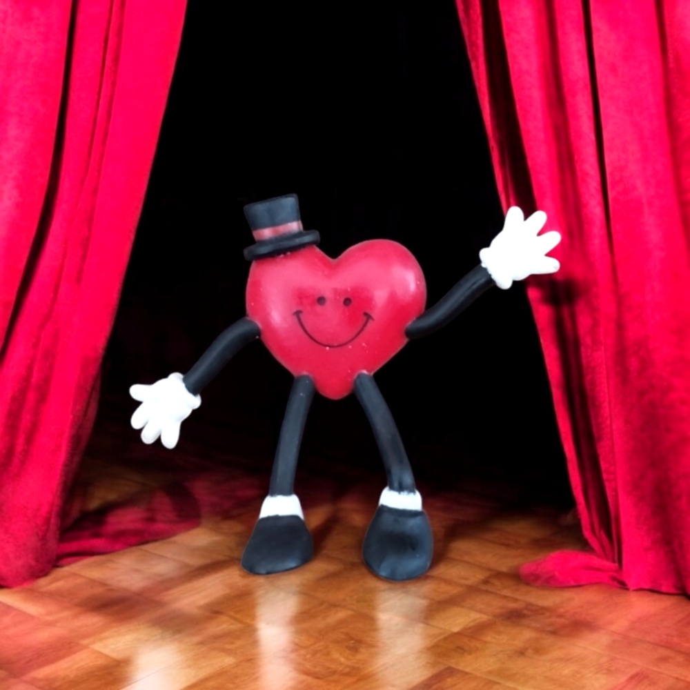Vtg Smiling Heart Figurine with Top Hat Valentine Brooch